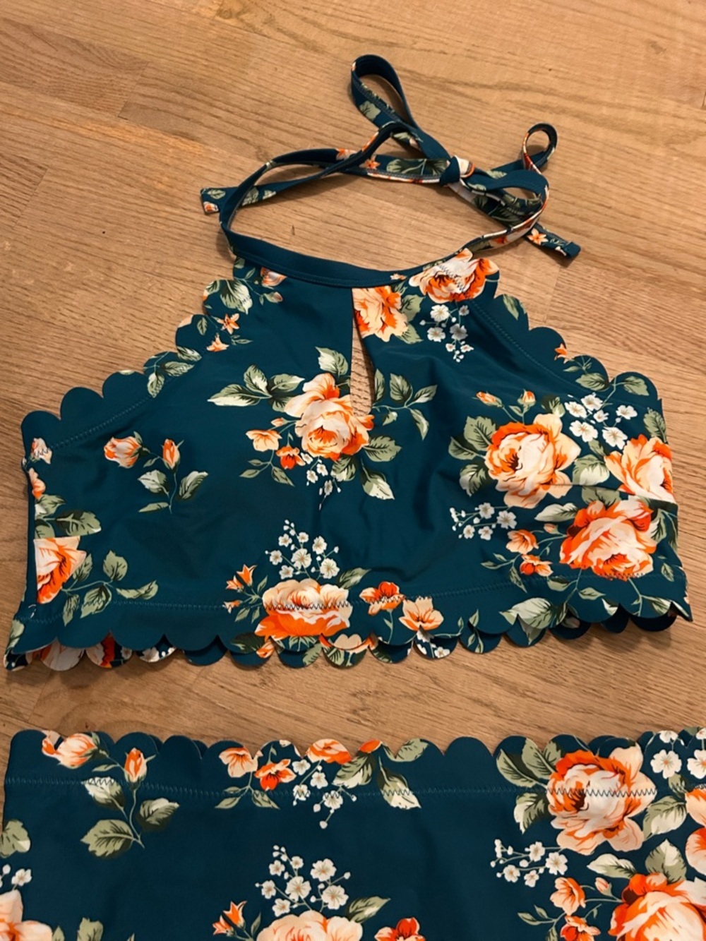 Cupshe Teal Floral Scalloped High-Waist Bikini Women’s size X-Large - Picture 2 of 5